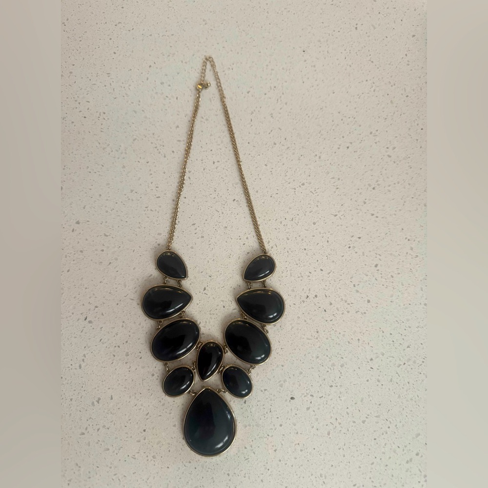 Elegant Black and Gold Chunky Necklace